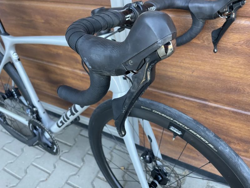Silniční karbonové kolo Giant- Ultegra - M/L rám