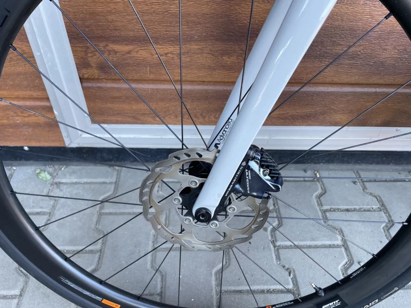 Silniční karbonové kolo Giant- Ultegra - M/L rám