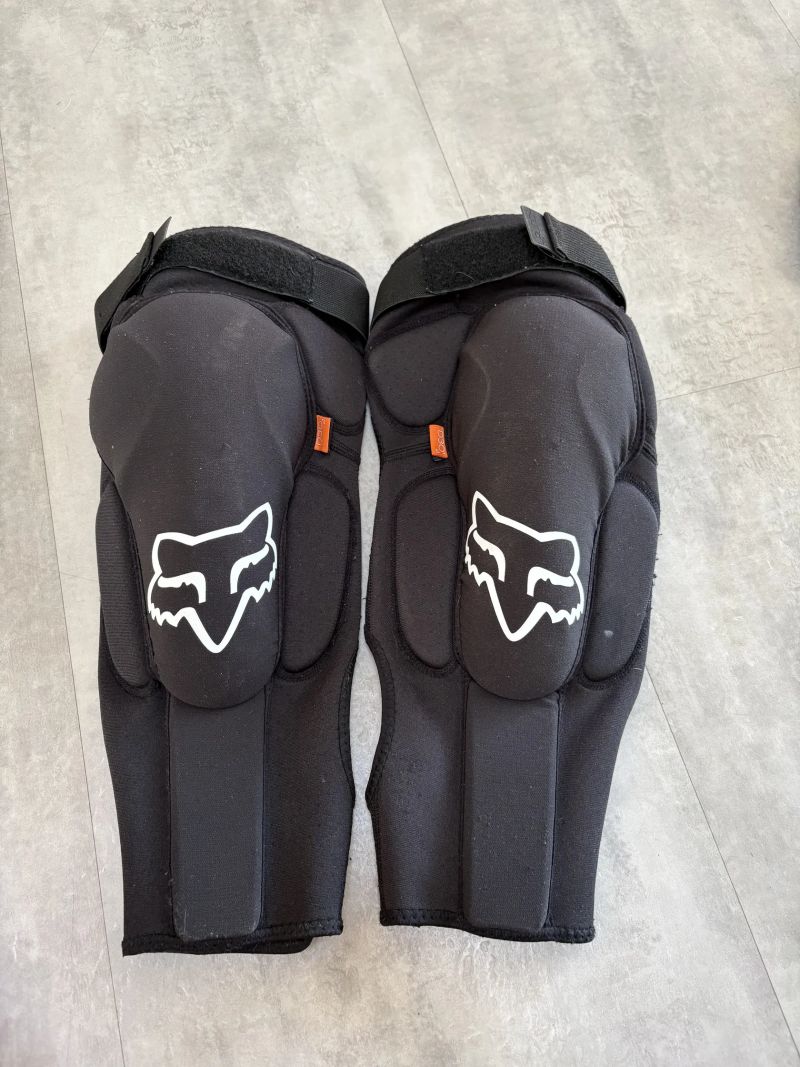 Fox chrániče kolen M