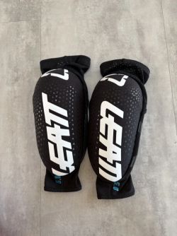 Leatt chrániče loktů 5.0 S/M