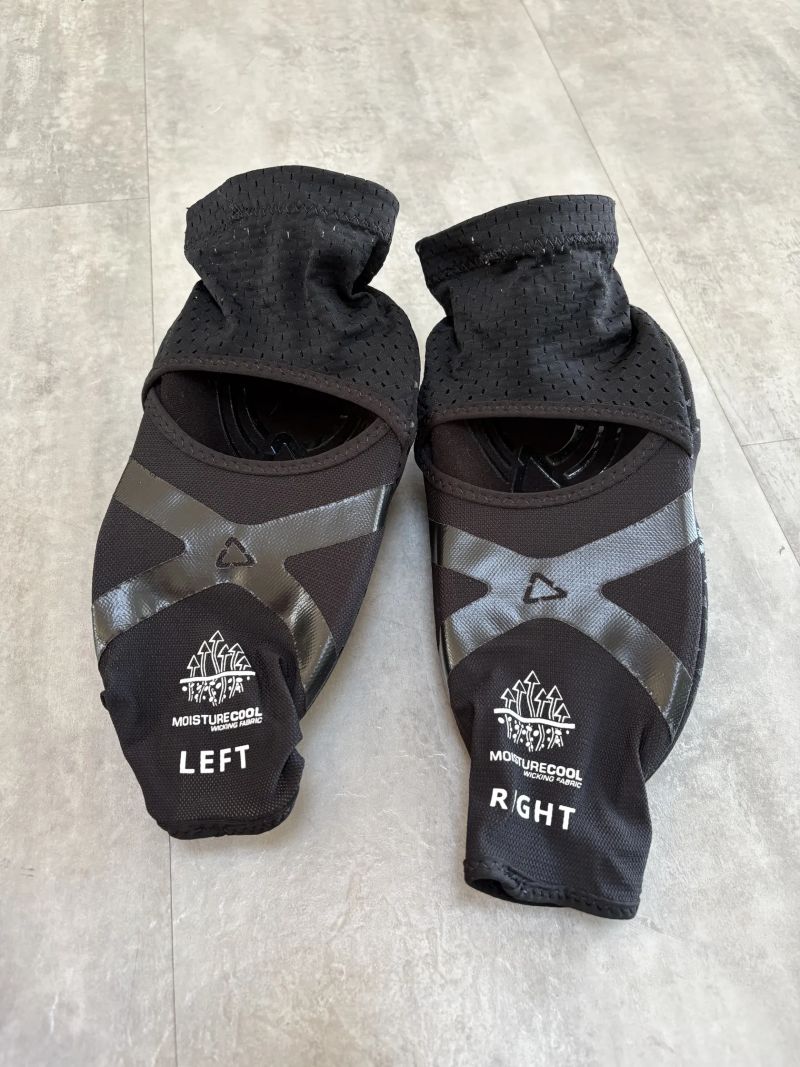 Leatt chrániče loktů 5.0 S/M