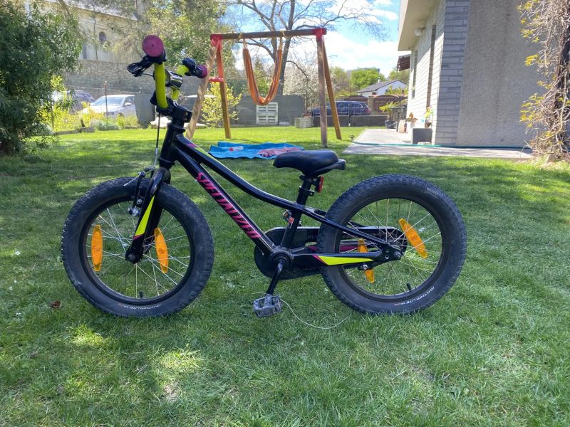 Specialized Hotrock 16