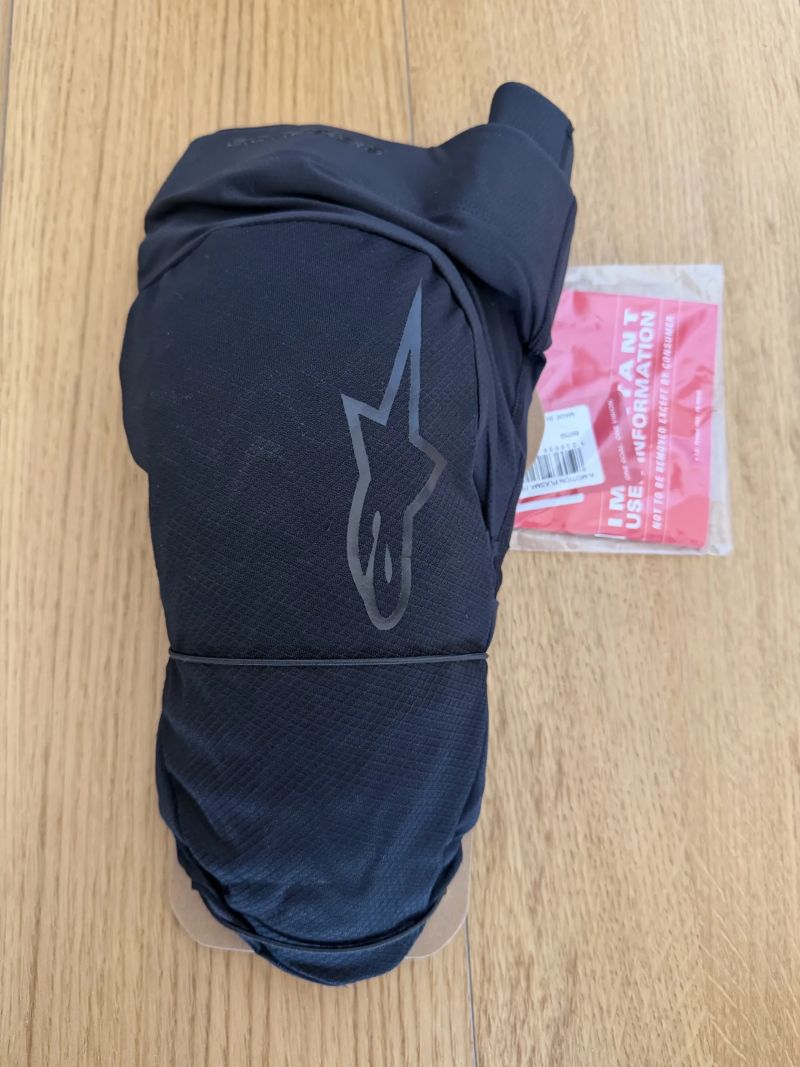 nové chrániče kolen Alpinestars A Motion Pro XL