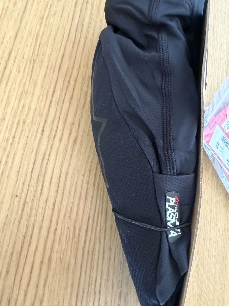 nové chrániče kolen Alpinestars A Motion Pro XL