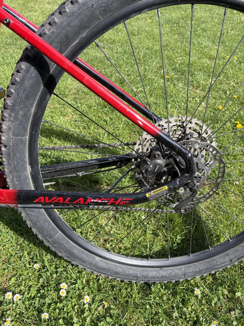 Horské kolo GT Avalanche 29” výbava Elite