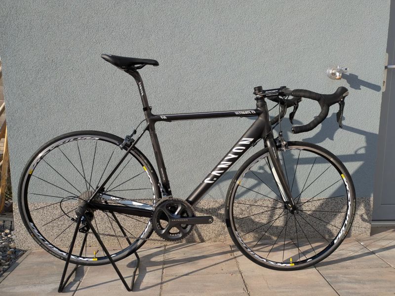 Karbonové silniční kolo Canyon Ultimate CF F10