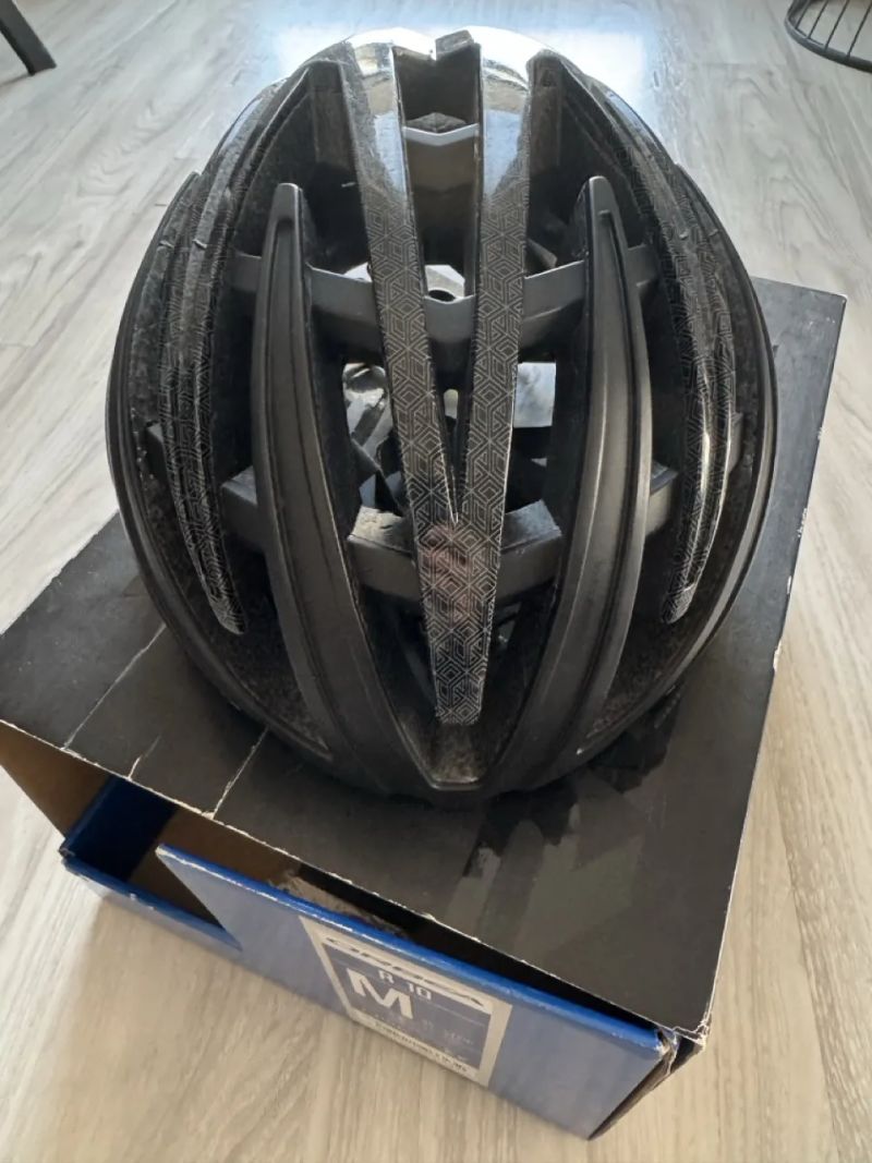 Orbea R10 přilba, černá, velikost M (55-59cm)