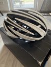 Orbea R10 přilba, bílá, velikost M (55-59cm)