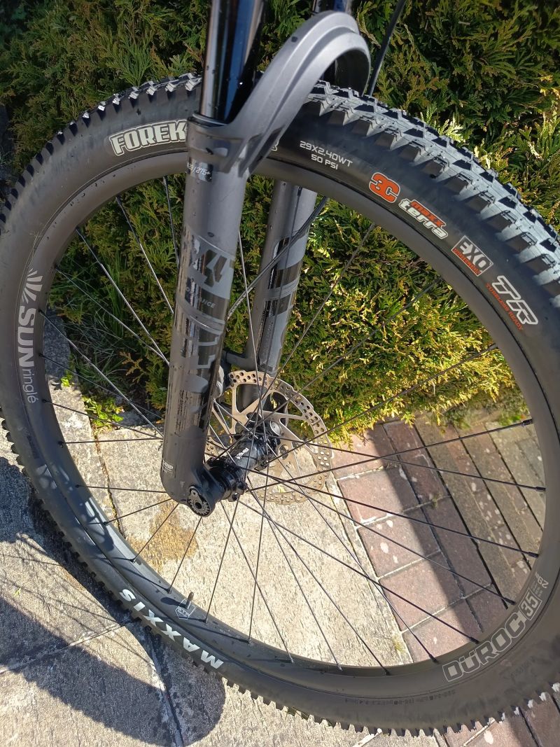 Radon Skeen Trail 9.0