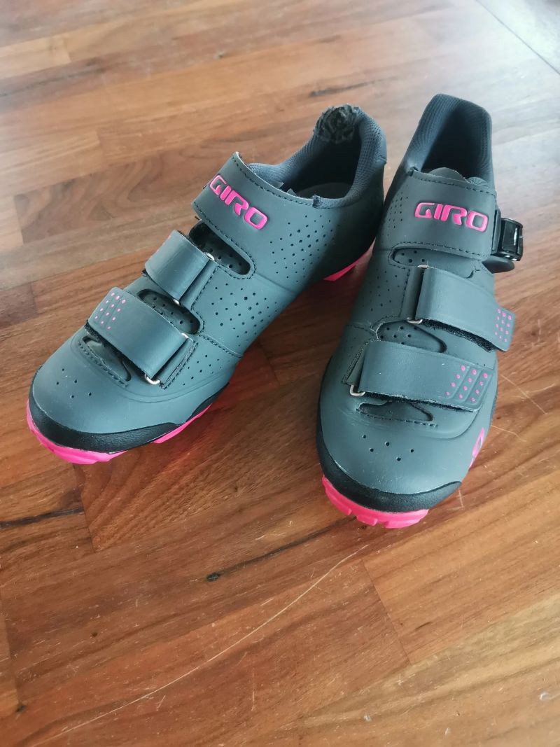 Nové Giro dámské cyklo boty vel. 39