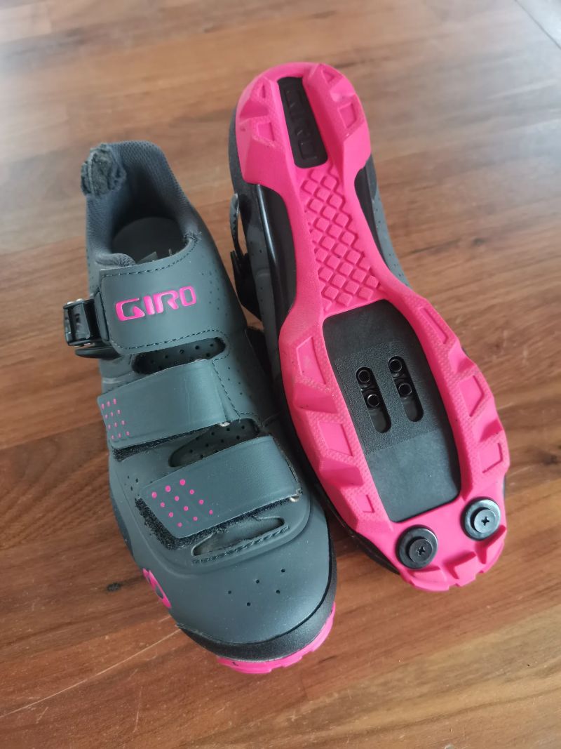 Nové Giro dámské cyklo boty vel. 39