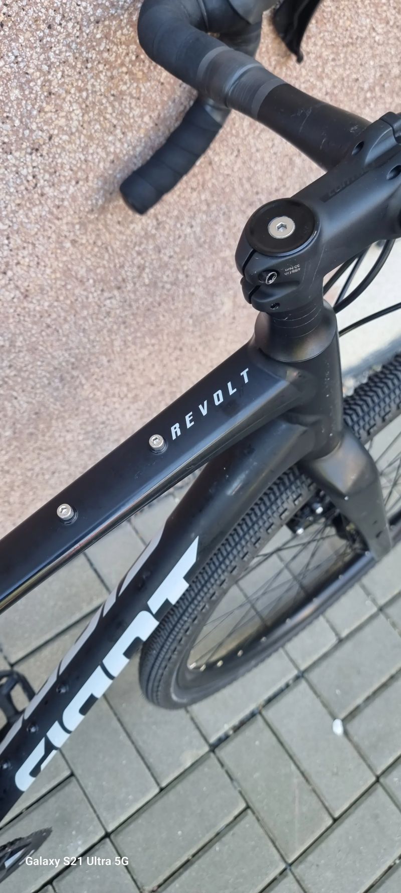 Giant Revolt 2023.R 