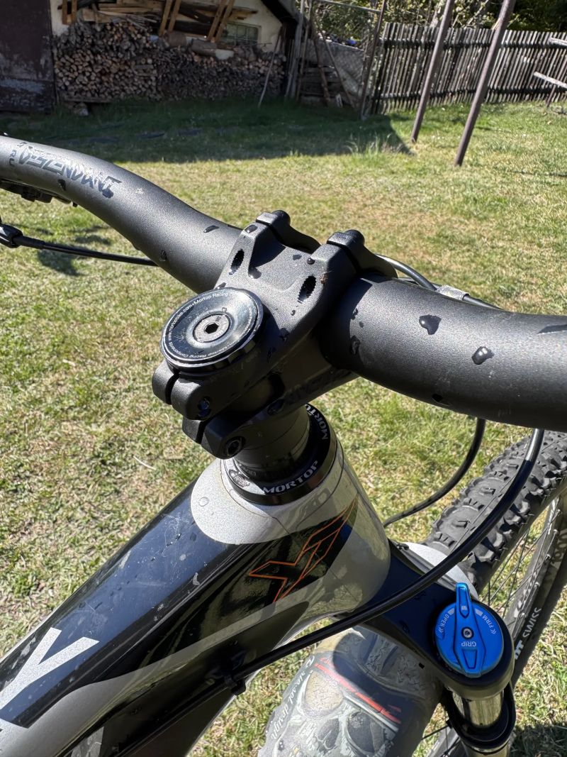 YT Industries Jeffsy CF Pro Race