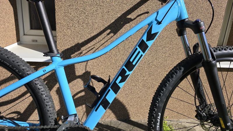 Trek Marlin 5 - 27“, r. 2021, vel. S
