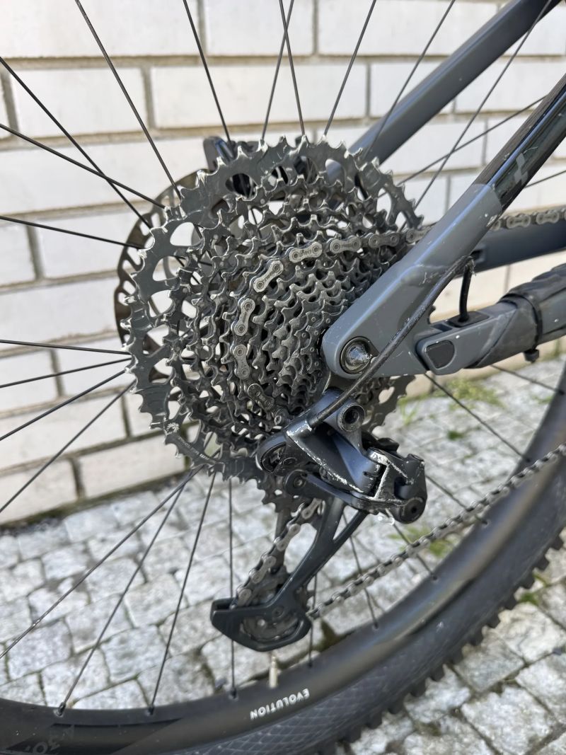 Cube Stereo 170 RACE, 29", Velikost L