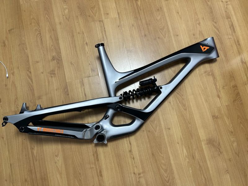 YT Capra cf pro race 29
