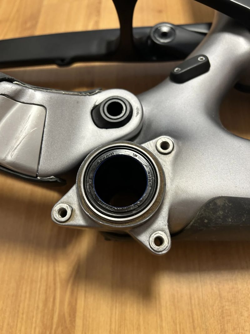 YT Capra cf pro race 29