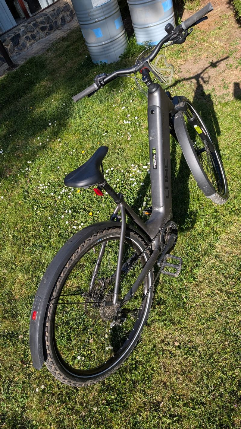 Cube Reaction Hybrid Performance 500