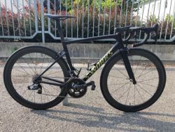 SRAM Red eTap + Roval CLX 50 CeramicSpeed na rámu S-Works SL6 (Prasklá vzpěra)