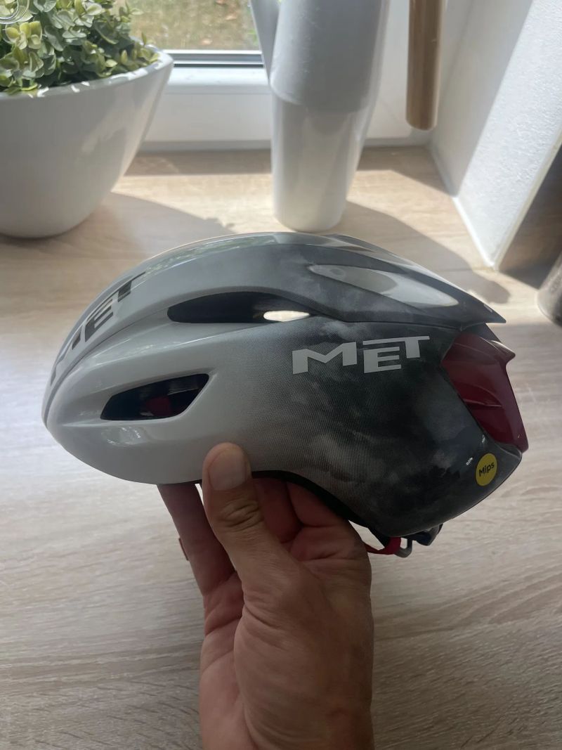 MET Manta