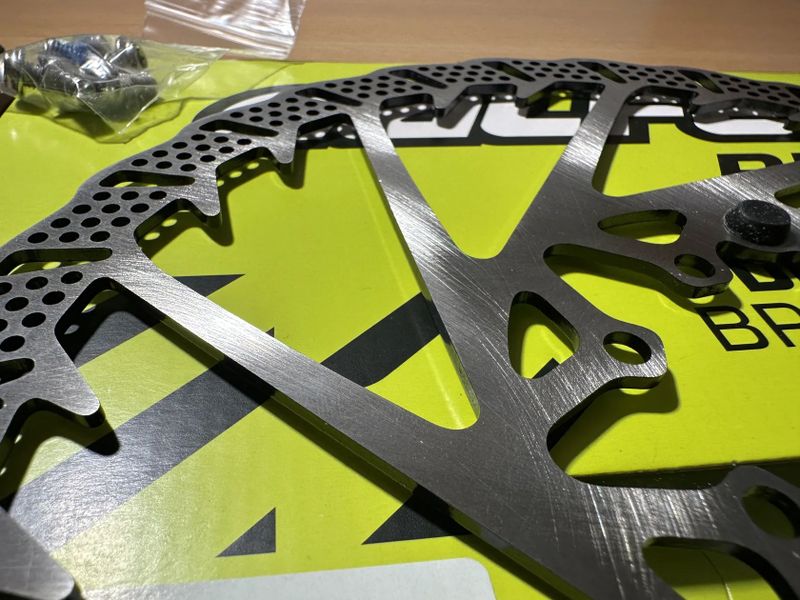 2ks Galfer Shark 203mm, 6 děr, 2mm brzdový kotouč NOVÉ