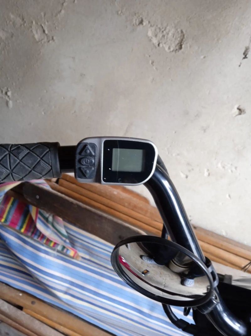 Prodám elektro tříkolku pro seniory.
