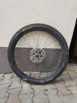 Kompletní kolo wtb, Shimano, plášť, bezduše, kazeta, kotouč 