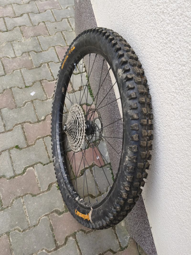 Kompletní kolo wtb, Shimano, plášť, bezduše, kazeta, kotouč 