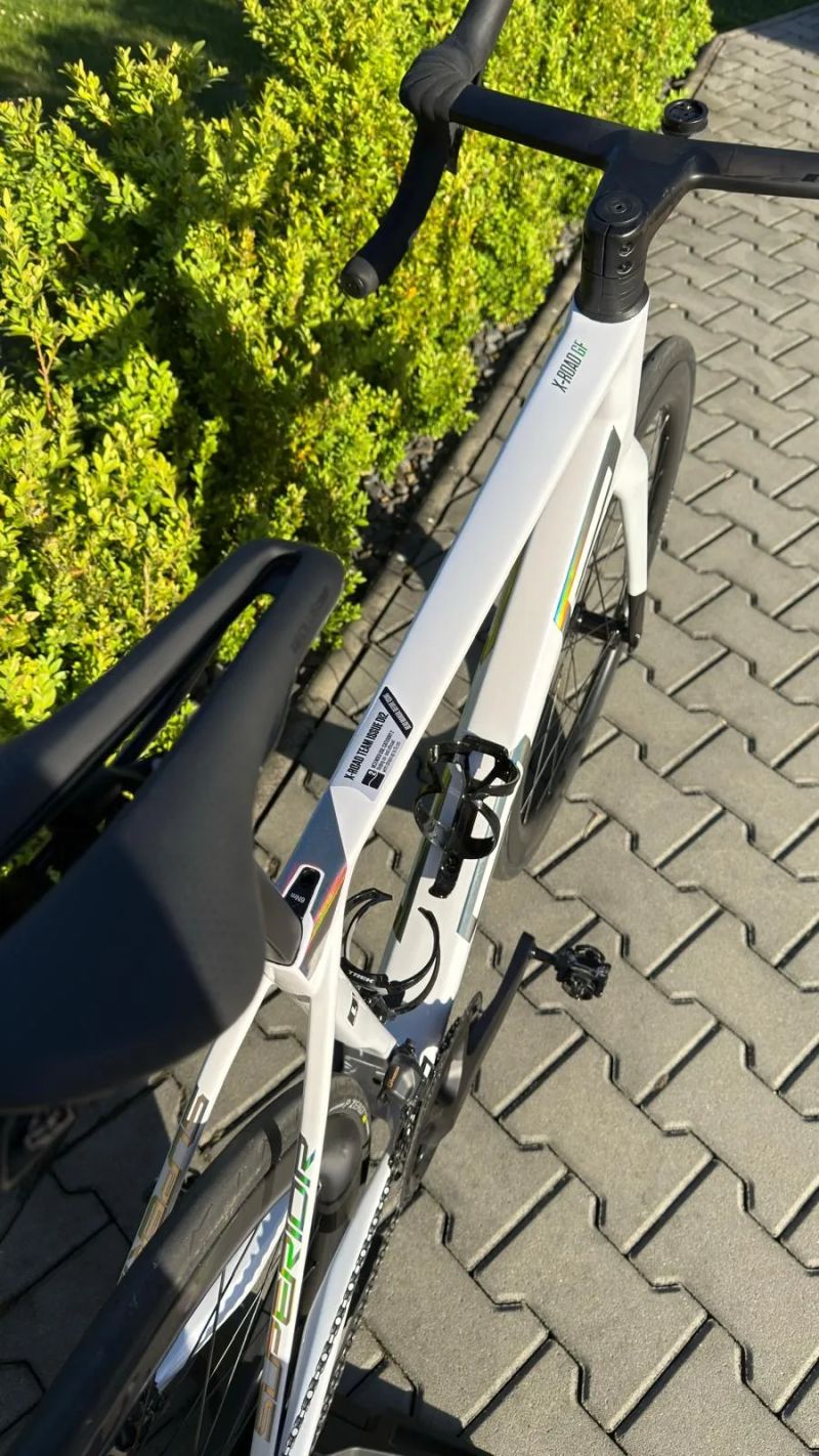 Superior X-ROAD Team Issue Di2