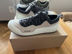 Cyklistické tretry Fizik Versor 2 Off-White / Anthracite FLAT