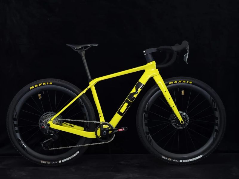 QM AT30+. SRAM Rival XPLR 1x13 E1 eTap AXS 