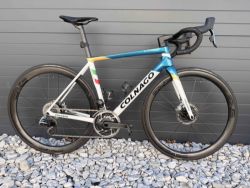 Karbonové silniční kolo Colnago C68 Sram Red AXS