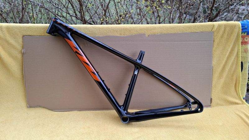 KTM Myroon - karb. rám - vel. M