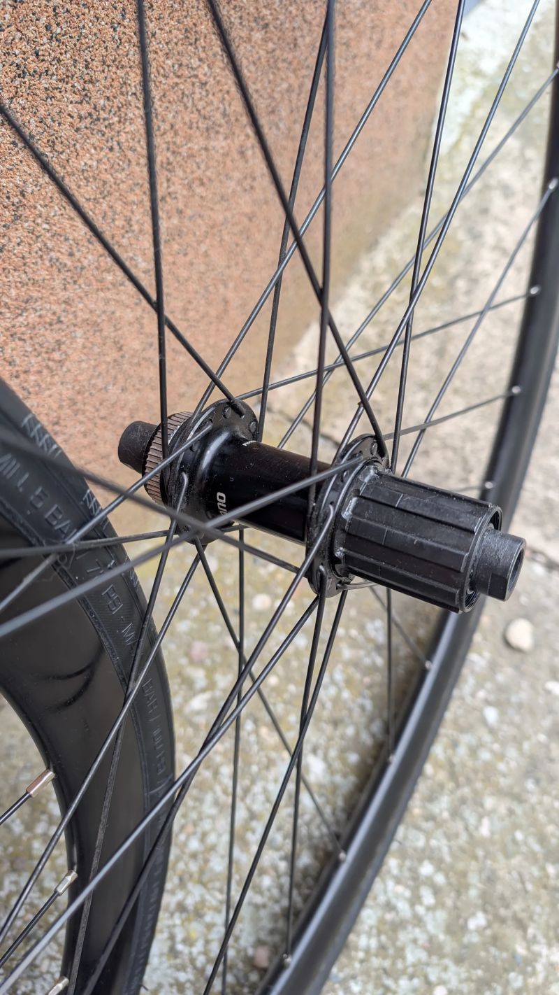 Orbea Orca M30 zapletená kola