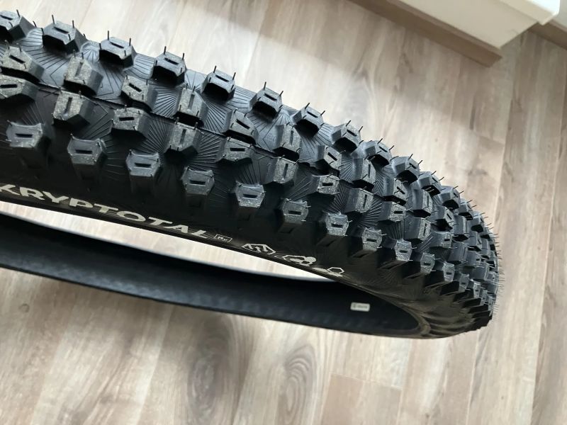 Plášť Continental KRYPTOTAL-Re Enduro Soft 27.5x2.40