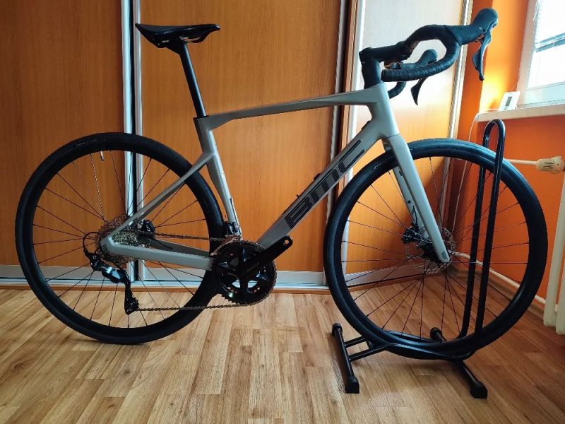 BMC Roadmachine THREE CARBON