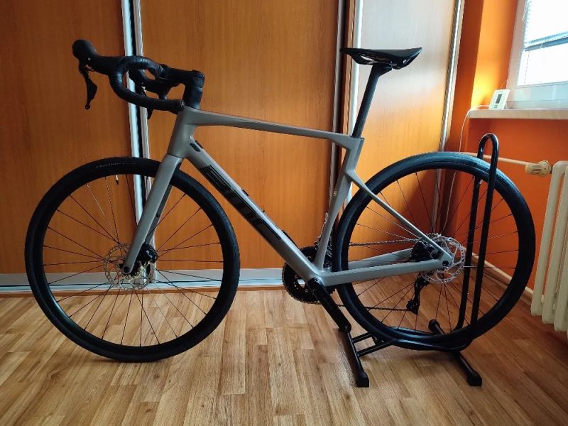 BMC Roadmachine THREE CARBON