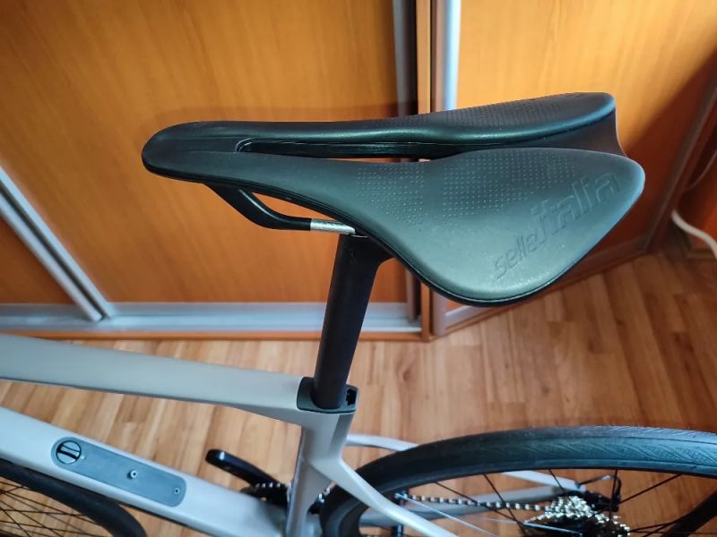 BMC Roadmachine THREE CARBON