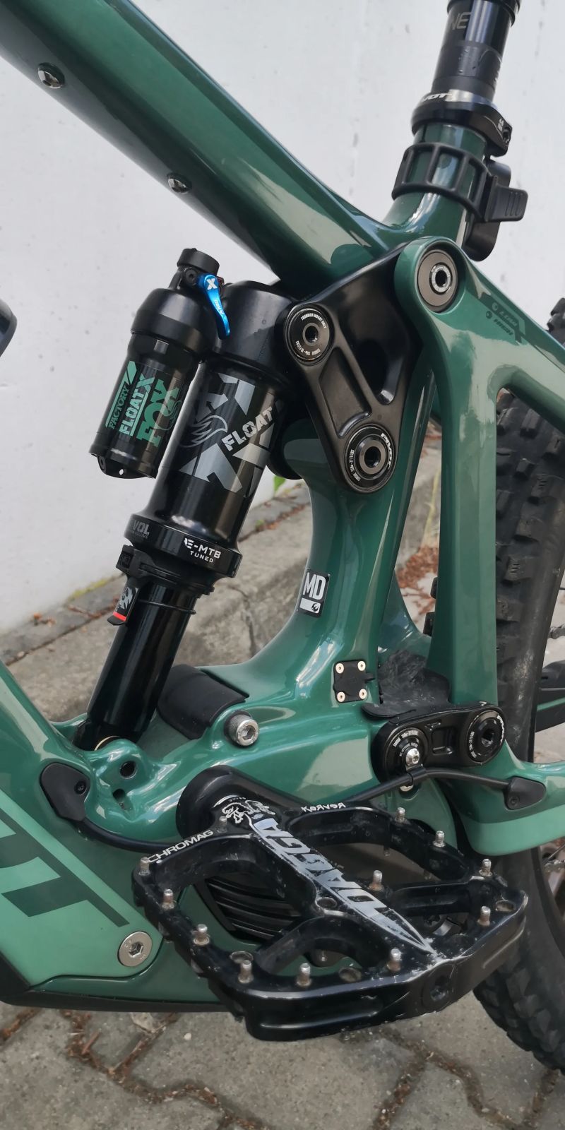 PIVOT Shuttle LT