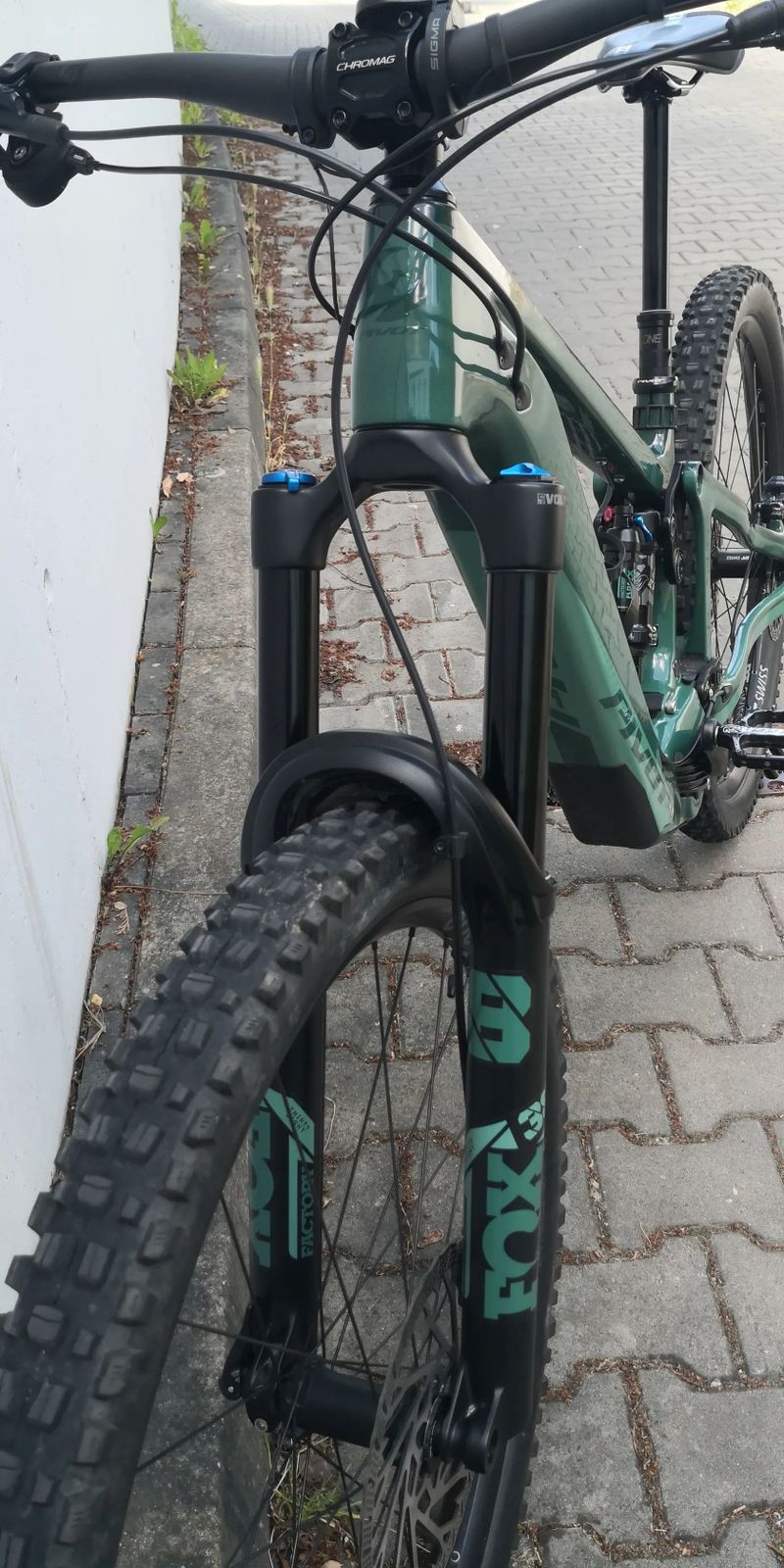 PIVOT Shuttle LT