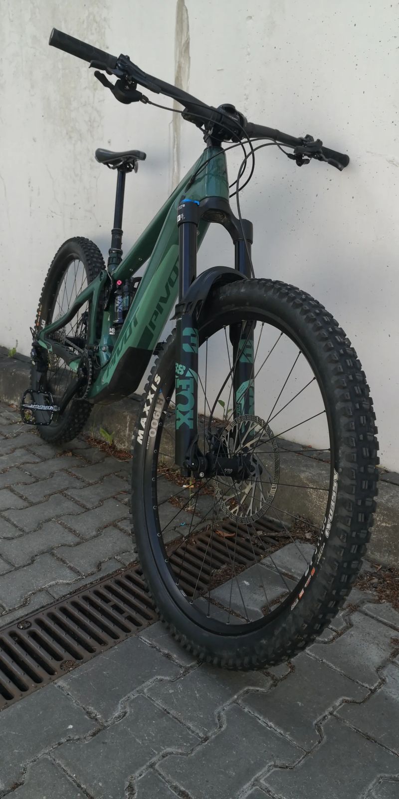 PIVOT Shuttle LT