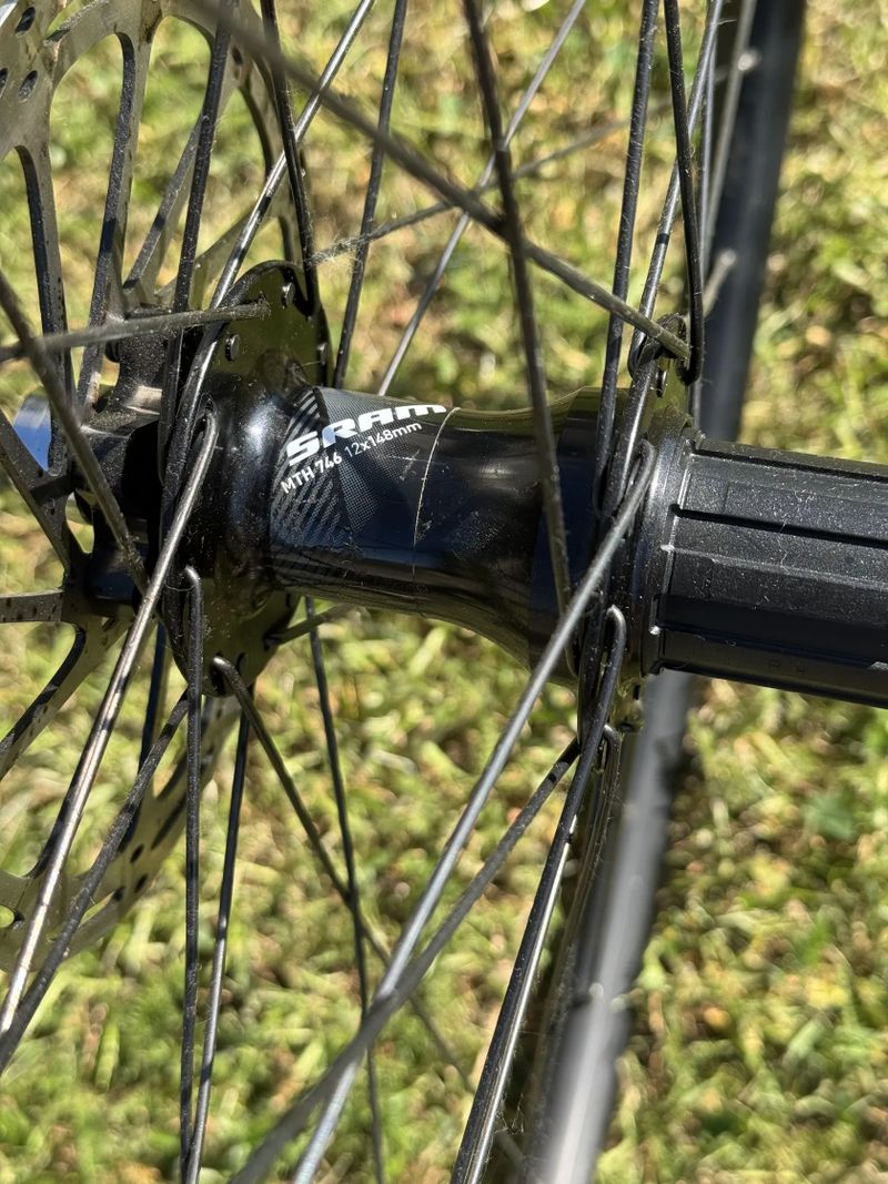 Zadní kolo Sram MTH 746 148/12