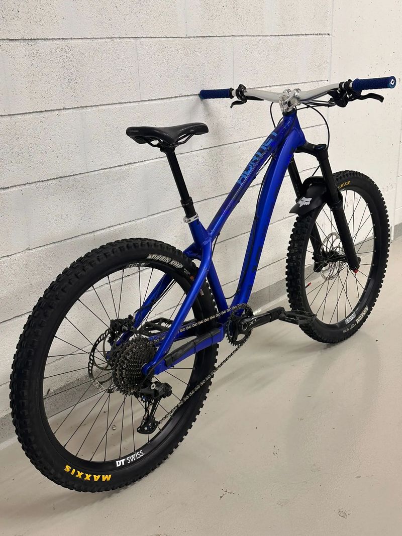 Custom Enduro kolo Dartmoor Hornet - TITLE doplňky