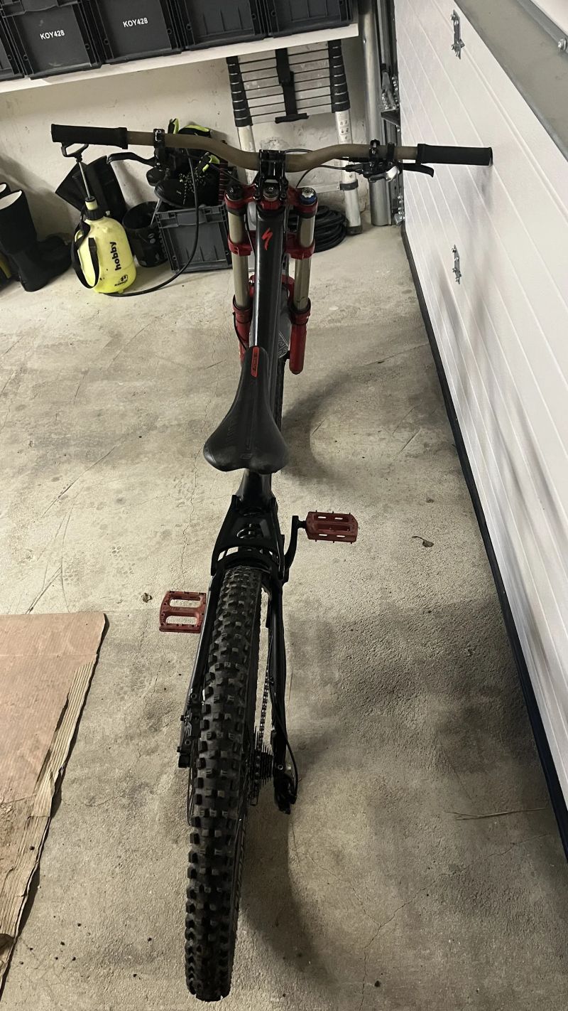 Specialized Demo 8
