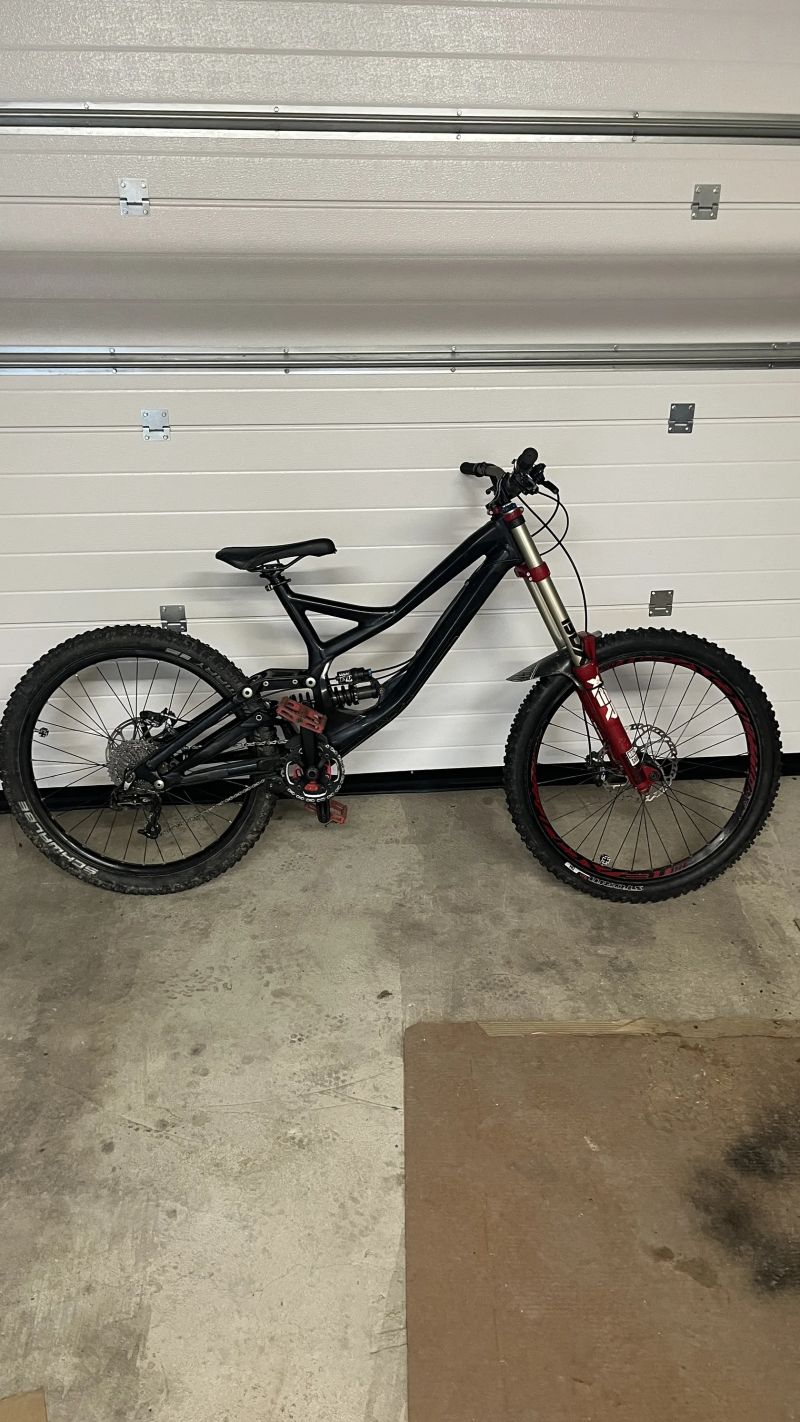 Specialized Demo 8
