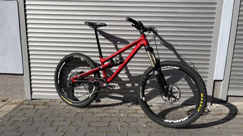 Commencal VIP Absolut SX Kile Strait