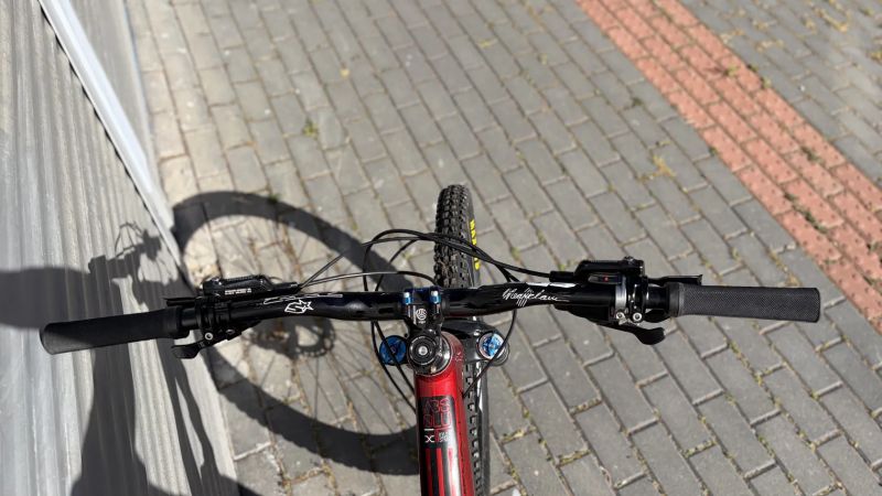 Commencal VIP Absolut SX Kile Strait