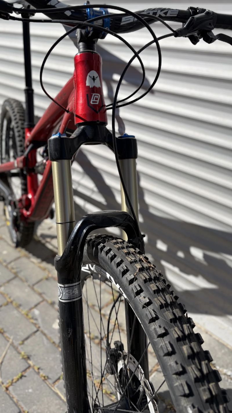 Commencal VIP Absolut SX Kile Strait