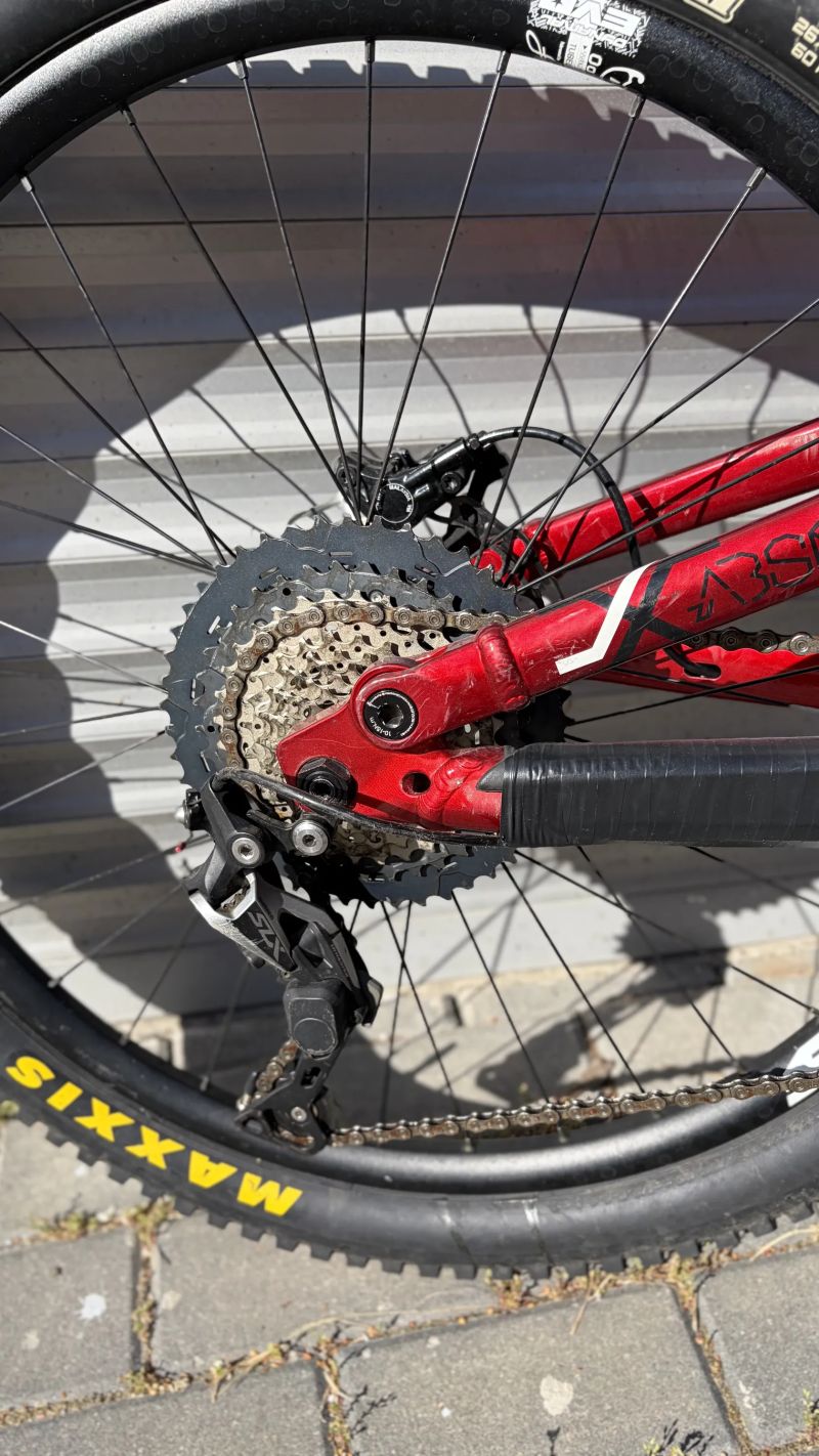Commencal VIP Absolut SX Kile Strait