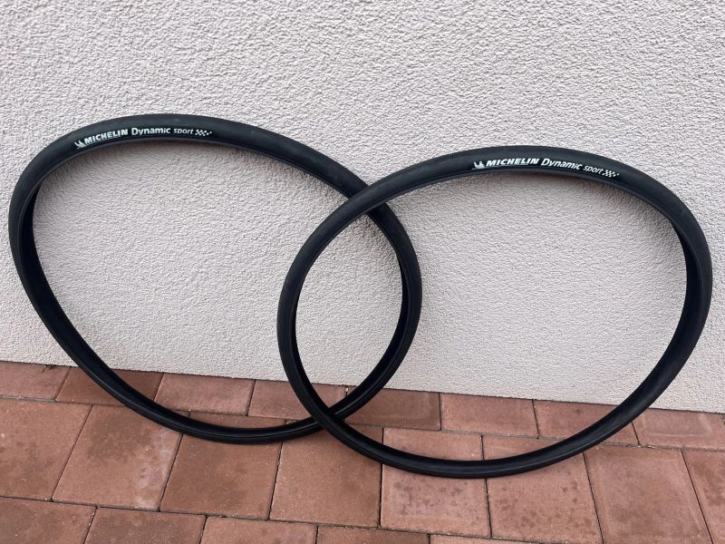 Set zánovních plášťů Michelin Dynamic Sport + Schwalbe Lugano + 2 duše Schwalbe 